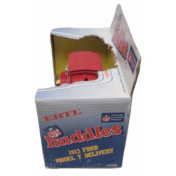 Ertl 1913 Model T Delivery Van Atlanta Falcons Huddles NFL Die Cast Metal Bank - Picture 2 of 3